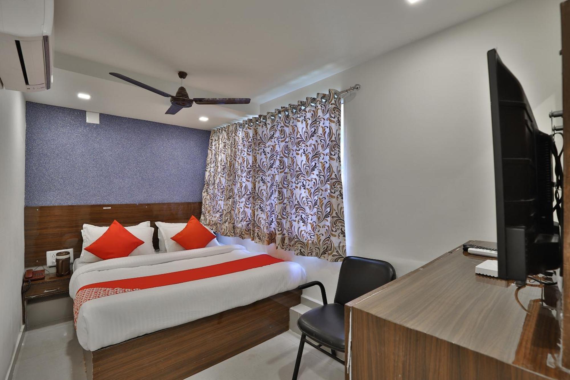 Hotel O Skyland Ahmedabad Exterior foto